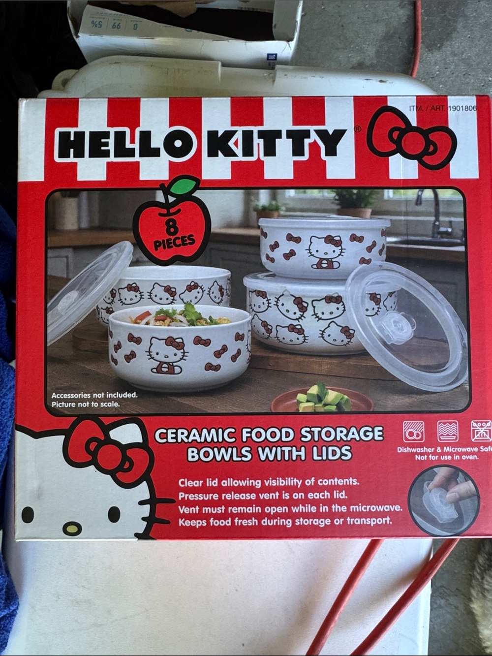 Hello kitty food storage bowls with lids